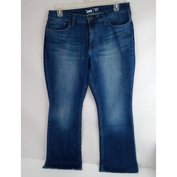 NWT Lee Regular Fit Bootcut Whiskered Distressed Jeans Size 16P - Picture 2 of 10